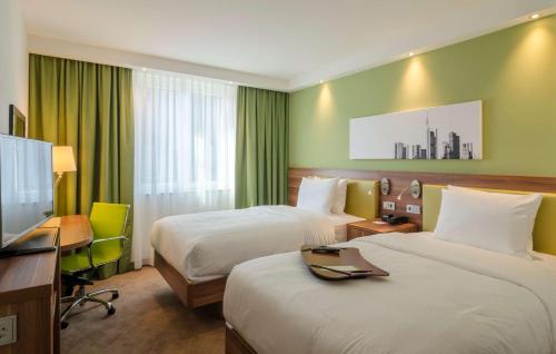 Habitación Doble - 2 camas del hotel Hampton By Hilton Frankfurt City Centre