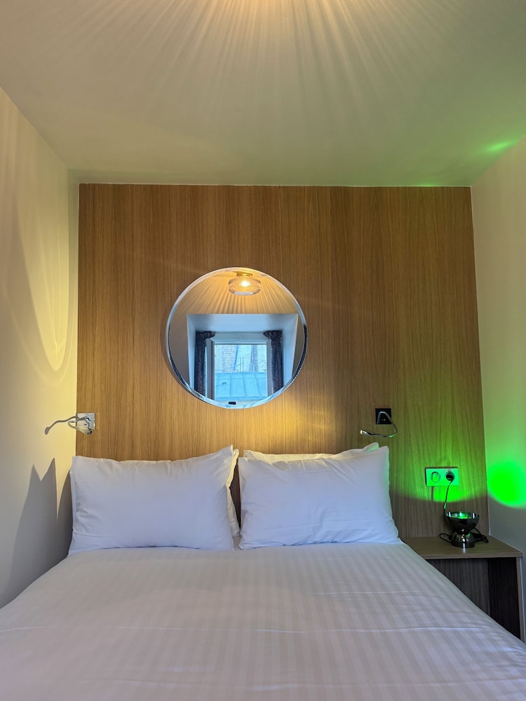 Estudio Grand del hotel Montmartre. Foto 2