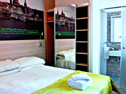 Habitación Doble Económica del hotel Santana. Foto 6