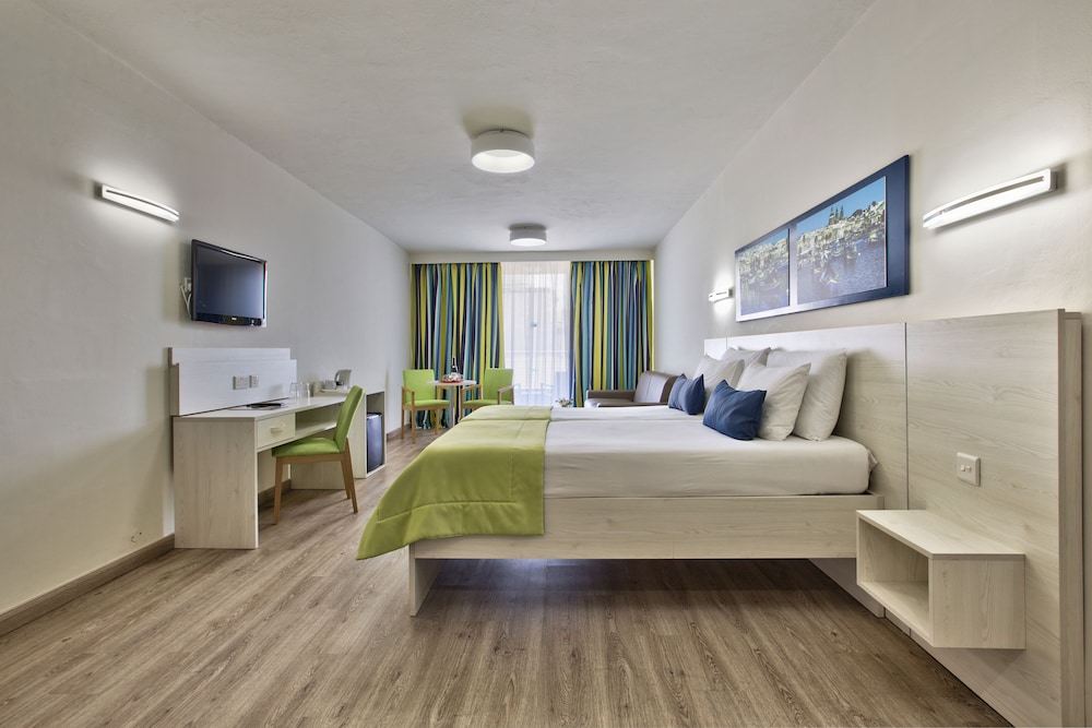 Habitaciones familiares del hotel Santana. Foto 5