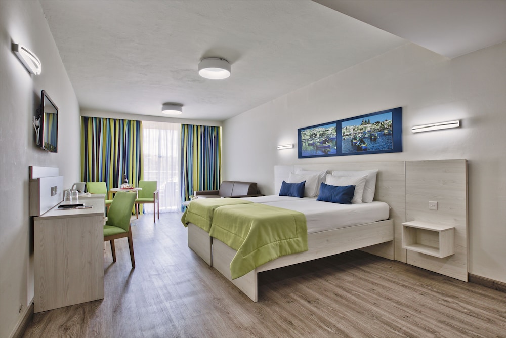 Habitaciones familiares del hotel Santana. Foto 6