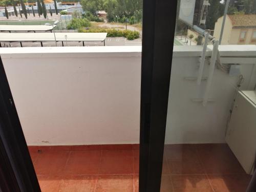 Habitación triple con balcón del hotel Jaime I. Foto 10