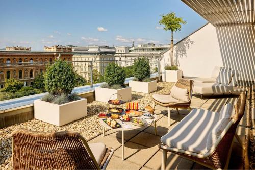 Suite de 1 dormitorio con terraza en la azotea del hotel Le Méridien Wien. Foto 2