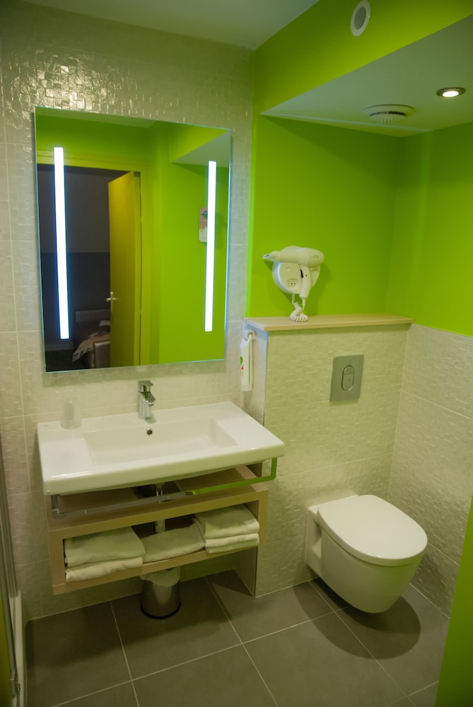 Estándar con 2 camas individuales del hotel Ibis Styles Saint Malo Port. Foto 3