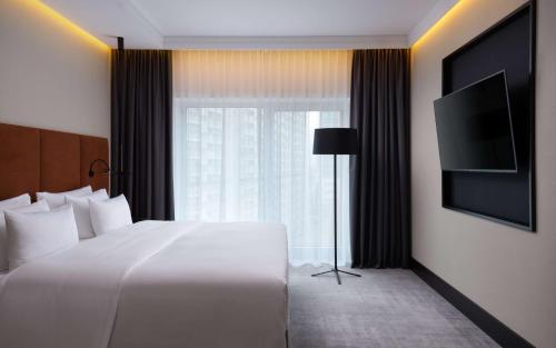 Suite con acceso al salón del hotel Radisson Collection , Warsaw. Foto 3