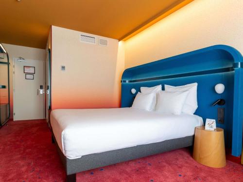 Classic Room with One Double Bed and a Sofa del hotel Mercure Warszawa Centrum. Foto 6