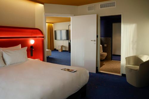 Suite Junior del hotel Mercure Warszawa Centrum. Foto 3