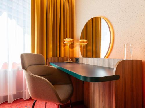 Habitación Doble Clásica - 2 camas del hotel Mercure Warszawa Centrum. Foto 9