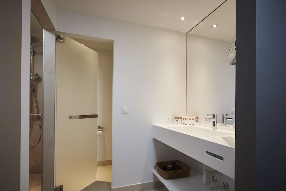 Habitación, 1 cama doble (Spacious and Bright) del hotel Modern Times. Foto 4