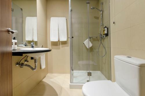 Habitación Doble con vistas al interior - 1 o 2 camas del hotel TURIM Aveiro Palace. Foto 3