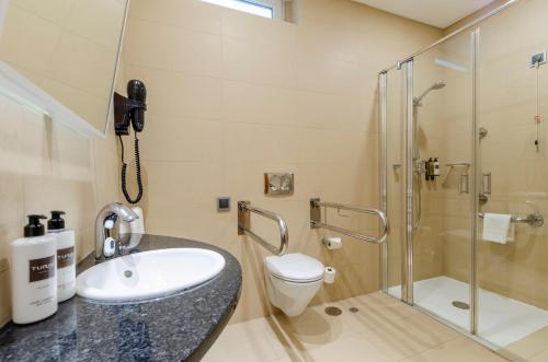 Suite Junior con vistas al interior del hotel TURIM Aveiro Palace. Foto 2