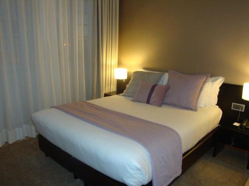 Habitación Doble con vistas a la ciudad del hotel TURIM Aveiro Palace. Foto 2