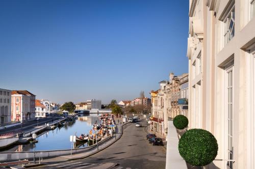Habitación Doble Deluxe con vistas al río - 1 o 2 camas del hotel TURIM Aveiro Palace. Foto 1