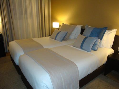 Habitación Doble Deluxe con vistas al río - 1 o 2 camas del hotel TURIM Aveiro Palace. Foto 5