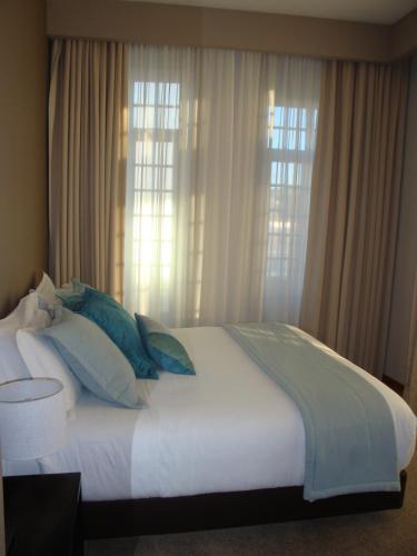 Suite Junior con balcón del hotel TURIM Aveiro Palace. Foto 3