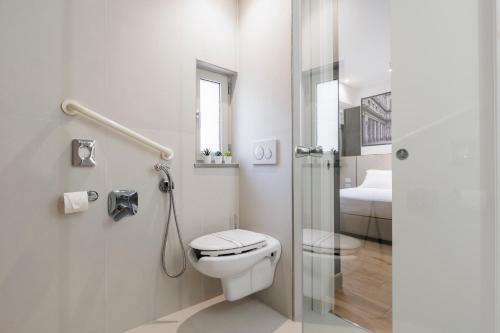 Habitación Doble adaptada para personas con movilidad reducida del hotel MH Florence & Spa”. Foto 11