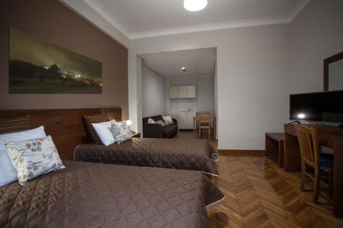 Suite con Balcón del hotel Ambrosia Suites and Aparts. Foto 1