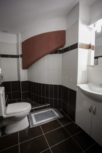 Suite con Balcón del hotel Ambrosia Suites and Aparts. Foto 15