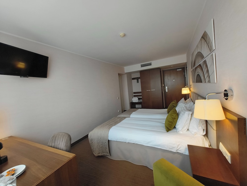 Habitación Doble o Gemela Superior del hotel Mercure Marijampole. Foto 4