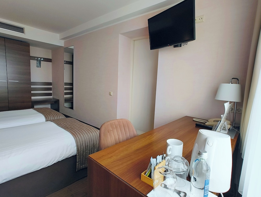 Habitación Doble o Gemela Deluxe del hotel Mercure Marijampole. Foto 3