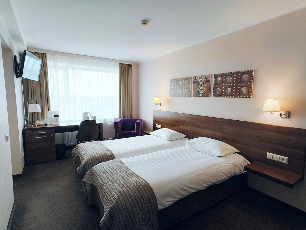 Habitación Doble o Gemela Deluxe del hotel Mercure Marijampole. Foto 5