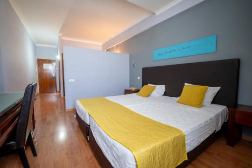 Habitación Triple del hotel Onix. Foto 2