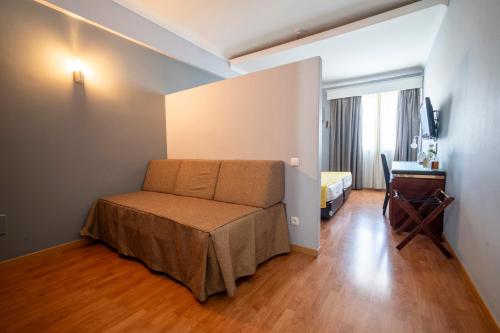 Habitación Triple del hotel Onix. Foto 6