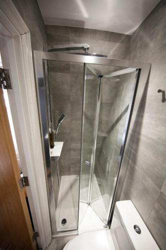 Habitación Doble con baño privado del hotel St George's Inn Victoria. Foto 5