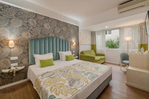 Habitación Cuádruple Estándar del hotel Madeira. Foto 3