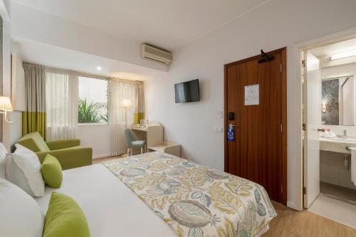 Habitación Cuádruple Estándar del hotel Madeira. Foto 4