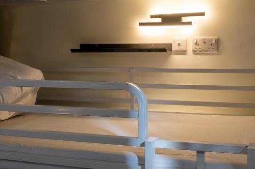 Cama en habitación compartida mixta - 12 camas del hotel Book A Bed. Foto 7