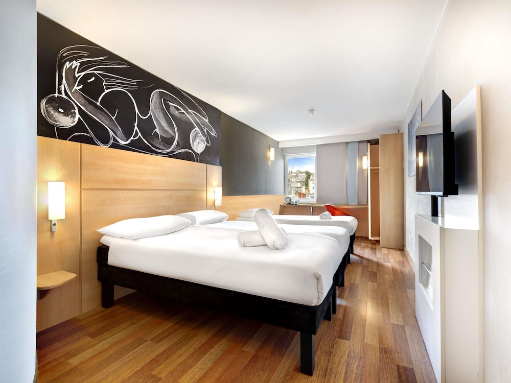 Habitación estándar, 3 camas individuales del hotel Ibis Brighton City Centre - Station. Foto 5