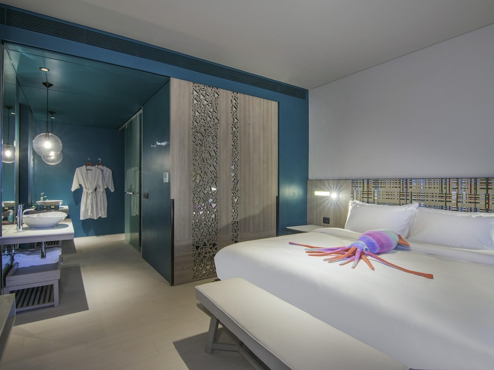 Suite Lujo Balcón o Terraza 2 literas Sofá Cama incluido piscina del hotel Veranda Resort Pattaya Mgallery - Sha Extra Plus. Foto 2