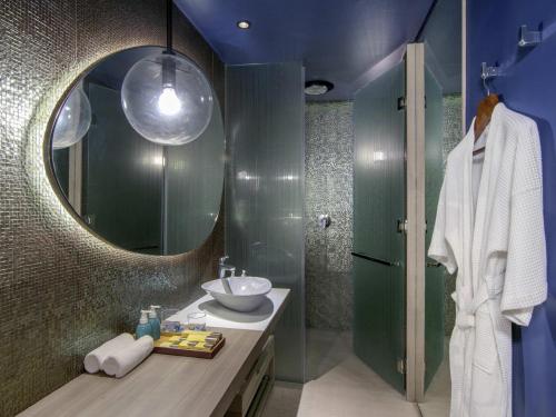 SEASCAPE DELUXE (DOUBLE QUEEN) del hotel Veranda Resort Pattaya Mgallery - Sha Extra Plus. Foto 1