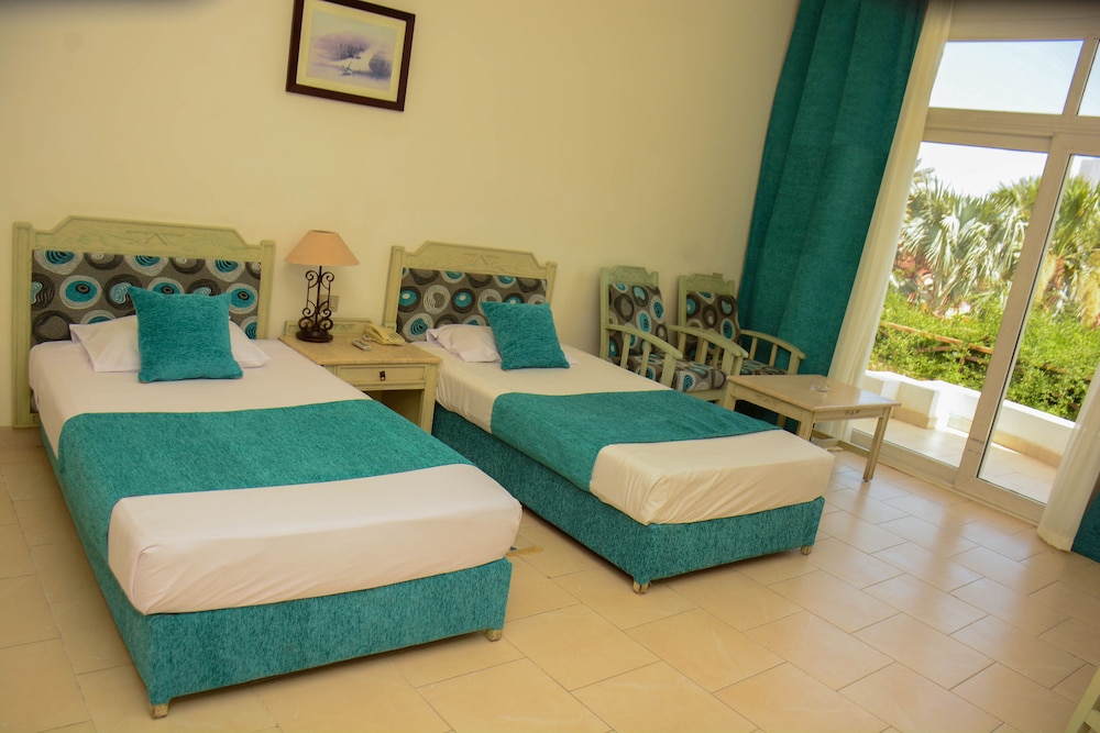 Habitación doble (Egyptians and Residents Only) del hotel Queen Sharm Resort. Foto 2