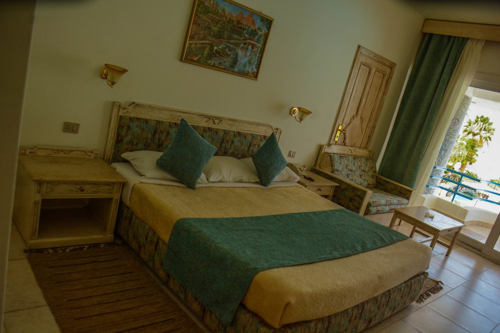 Habitación doble (Egyptians and Residents Only) del hotel Queen Sharm Resort. Foto 3