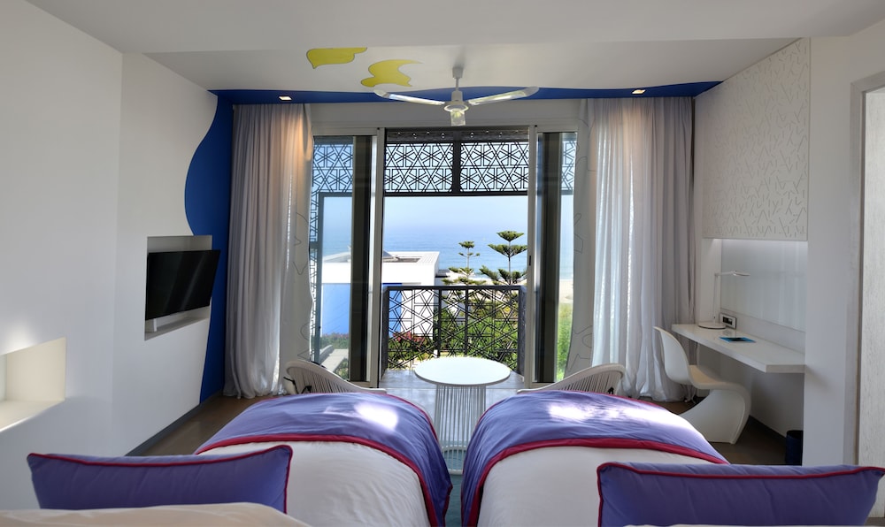 Villa Signature, 1 cama king size y 2 camas individuales, vistas al mar, piscina privada del hotel Sofitel Tamuda Bay Beach and Spa. Foto 2