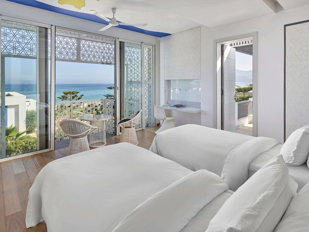 Villa Signature, 1 cama king size y 2 camas individuales, vistas al mar, piscina privada del hotel Sofitel Tamuda Bay Beach and Spa. Foto 10