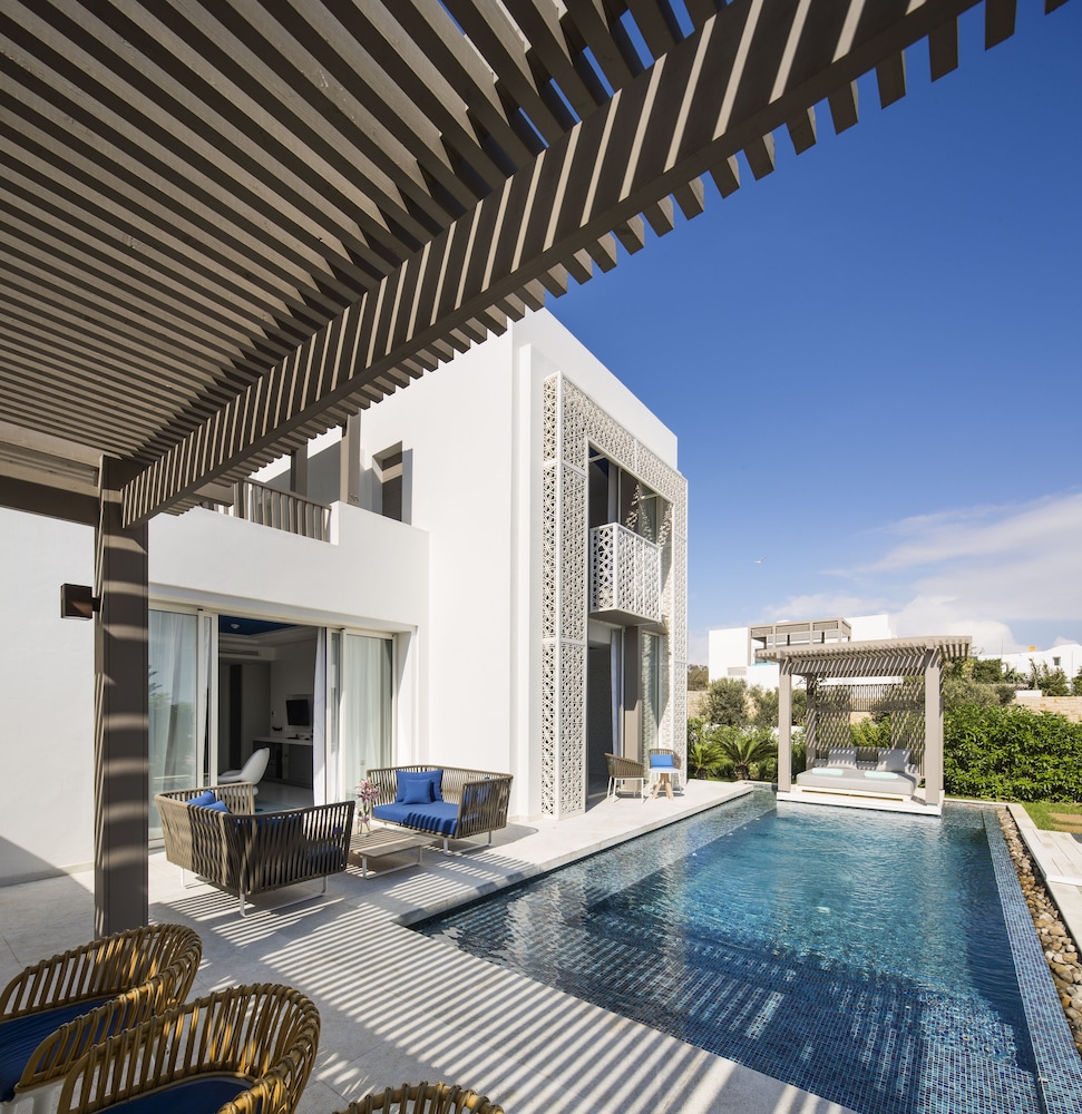 Villa Signature, 1 cama king size y 2 camas individuales, vistas al mar, piscina privada del hotel Sofitel Tamuda Bay Beach and Spa. Foto 15