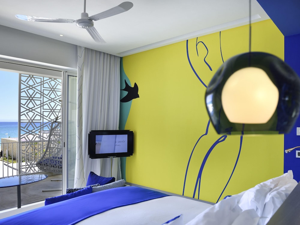 Habitación de lujo, 1 cama king size, vistas al mar, terraza privada del hotel Sofitel Tamuda Bay Beach and Spa. Foto 2