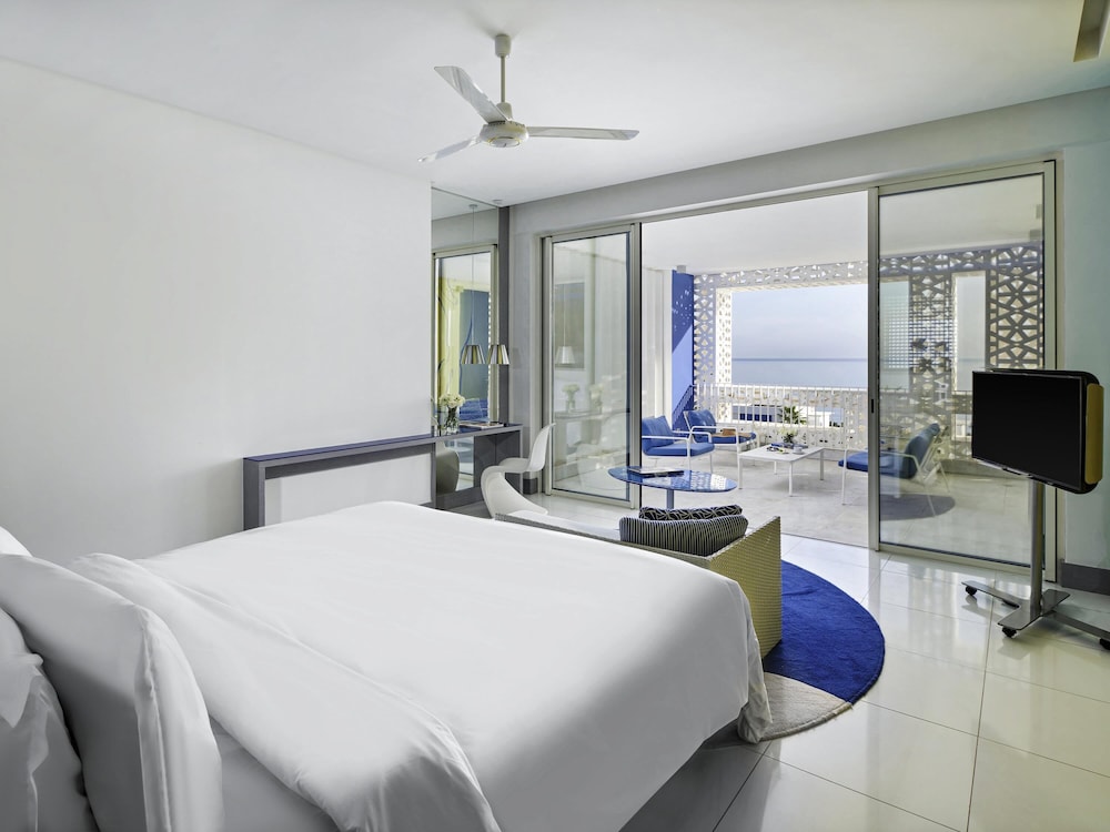 Suite Junior, 1 cama king size, vistas panorámicas al mar, terraza privada del hotel Sofitel Tamuda Bay Beach and Spa