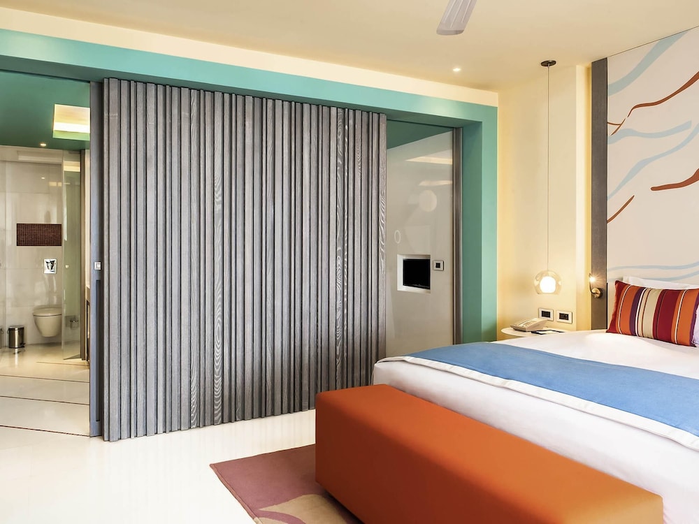 Suite Prestige, 1 cama king size, vistas al jardín, terraza privada con bañera de hidromasaje del hotel Sofitel Tamuda Bay Beach and Spa. Foto 3
