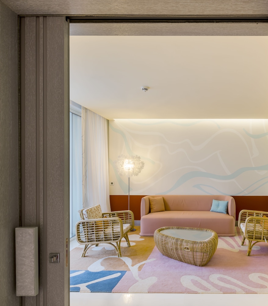 Suite Prestige, 1 cama king size, vistas al jardín, terraza privada con bañera de hidromasaje del hotel Sofitel Tamuda Bay Beach and Spa. Foto 6
