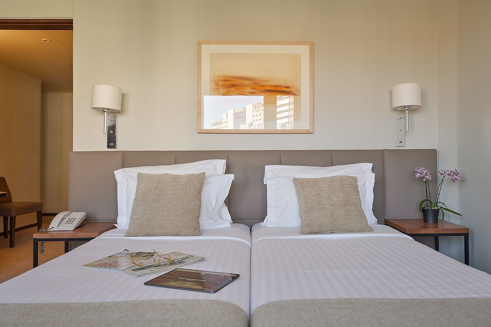 Habitación Deluxe del hotel Dom Carlos Park. Foto 3