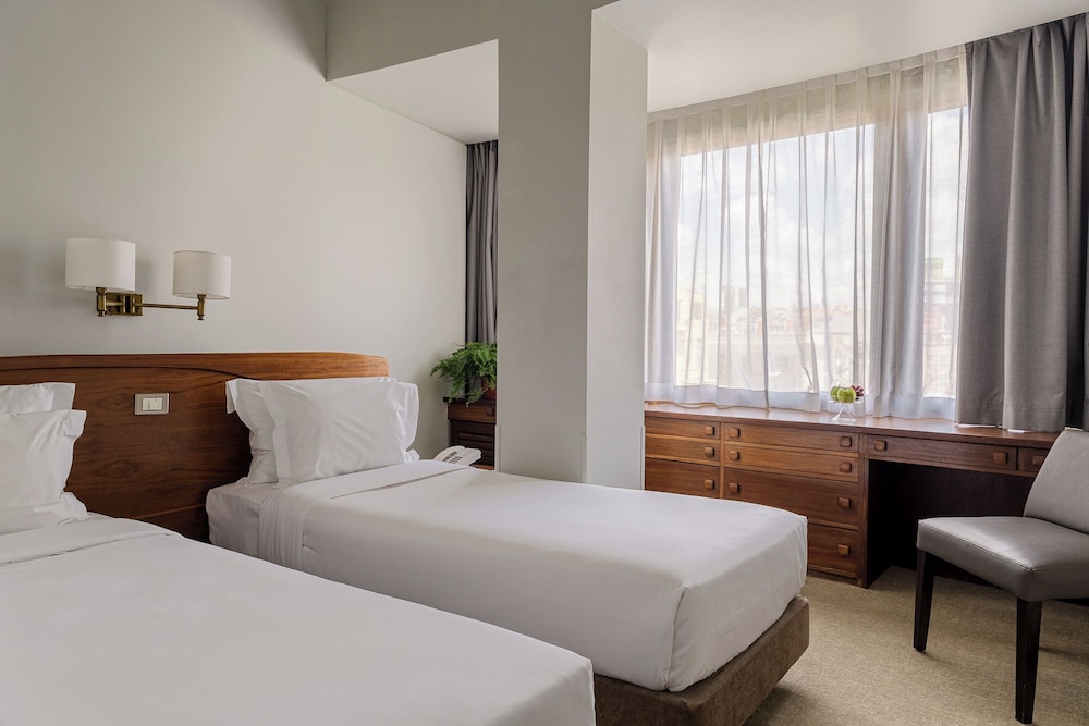 Habitación clásica con 2 camas individuales del hotel Dom Carlos Park. Foto 3