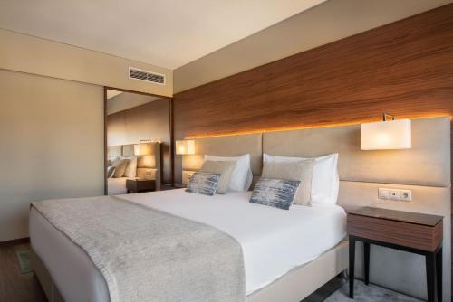 Suite con aparcamiento gratuito del hotel Exe São Lázaro. Foto 2