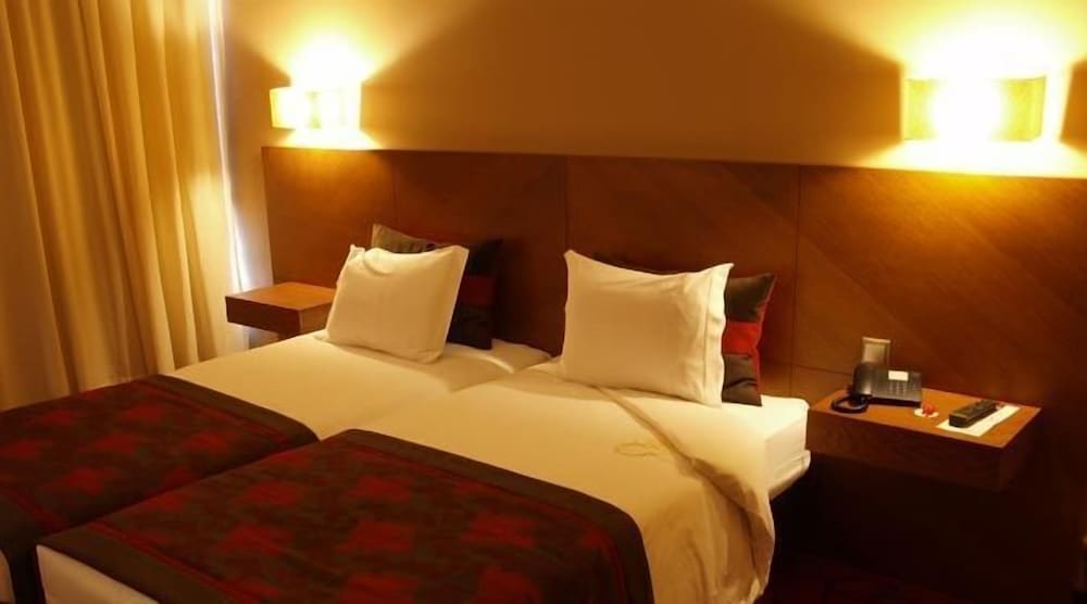 Habitación estándar con 1 cama doble o 2 individuales (with extra bed) del hotel Dighton. Foto 5
