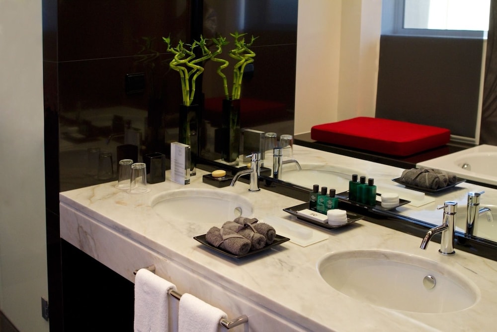 Habitación estándar con 2 camas individuales del hotel Dighton. Foto 8