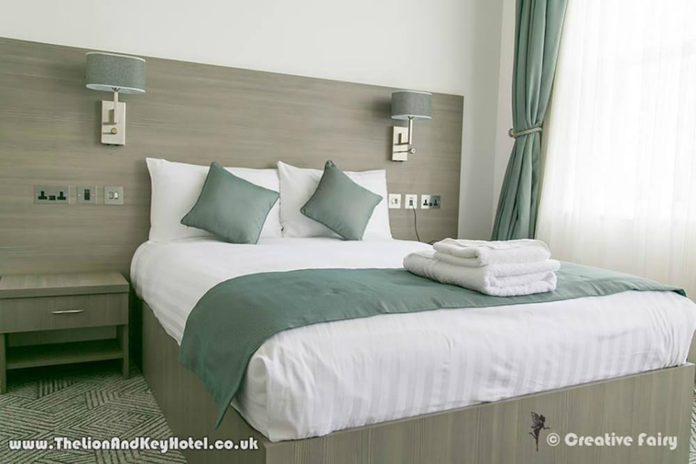 Habitación doble del hotel The Lion and Key. Foto 1