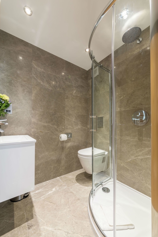 Habitación doble del hotel The Lion and Key. Foto 43